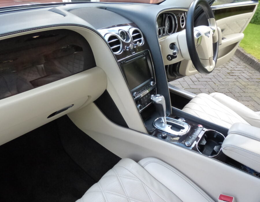 BENTLEY FLYING SPUR 6.0 W12 MULLINER 2015 SOLD