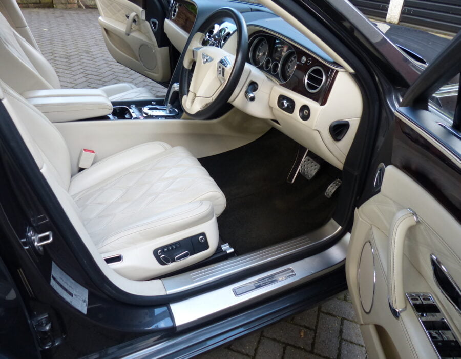 BENTLEY FLYING SPUR 6.0 W12 MULLINER 2015 SOLD