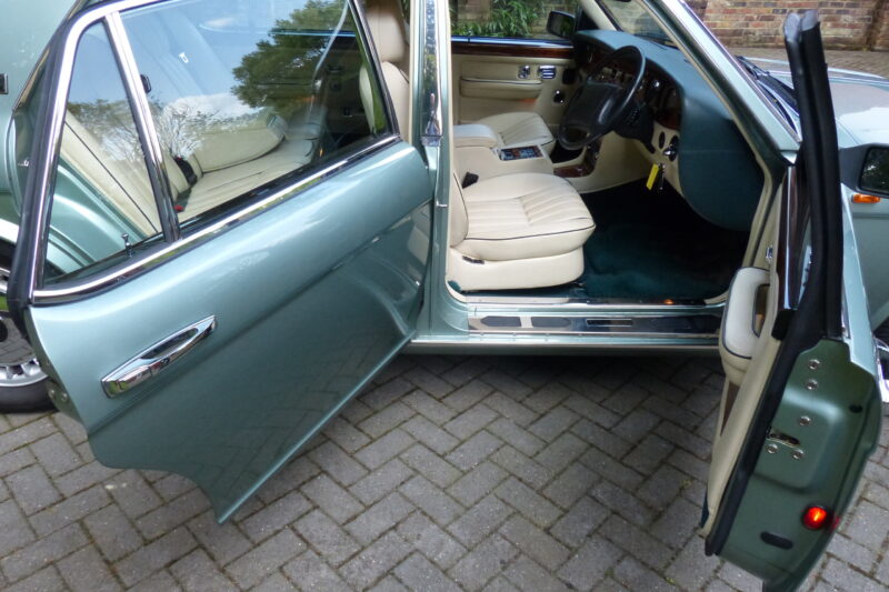 ROLLS ROYCE SILVER DAWN LWB 1997 SOLD