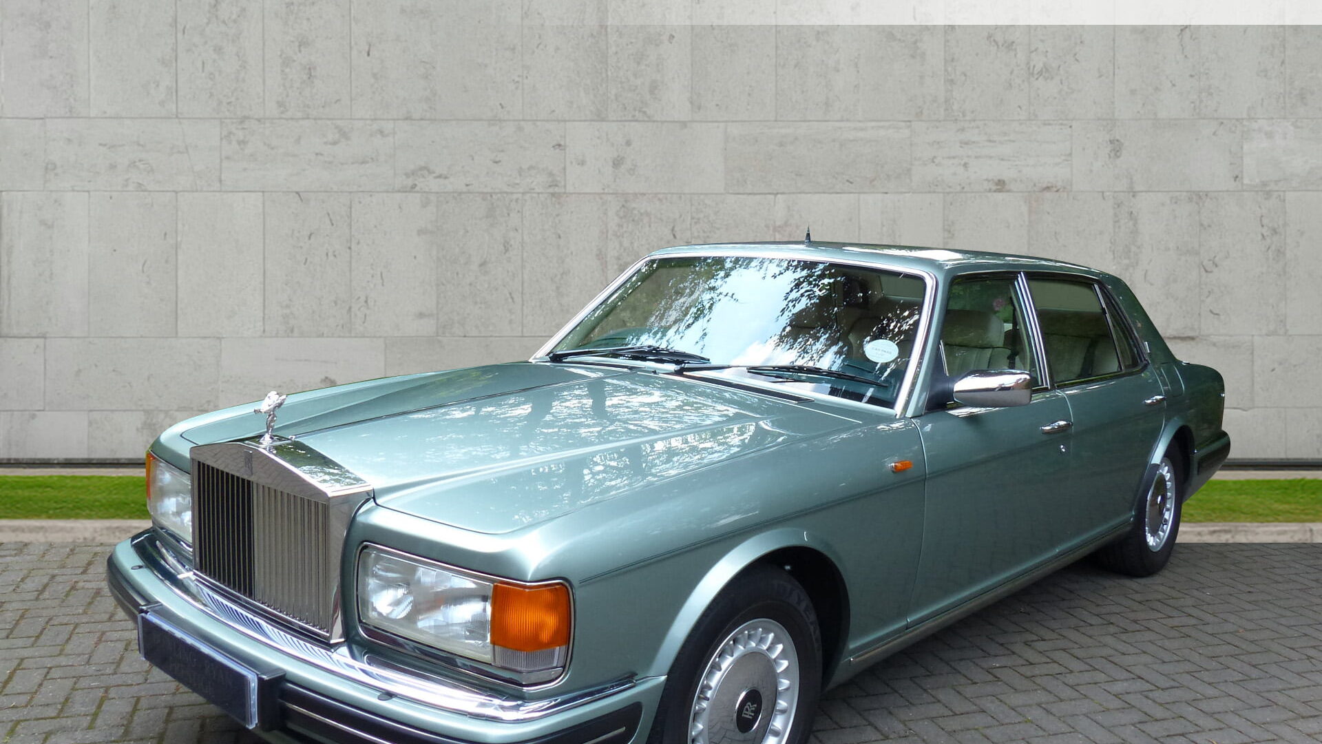 ROLLS ROYCE SILVER DAWN LWB 1997 SOLD