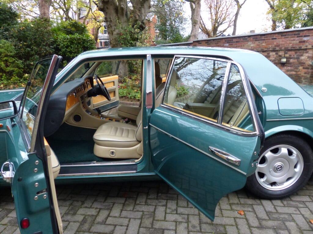 1992 BENTLEY TURBO R SALOON SOLD