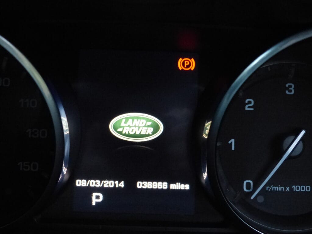 LAND ROVER DISCOVERY SPORT 2.0 TD4 HSE SUV 5DR DIESEL AUTO 4WD EURO 6 (S/S)(180PS) 2016 66 REG SOLD
