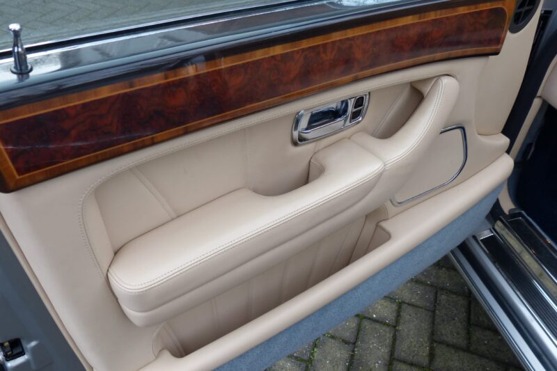 ROLLS-ROYCE SILVER SERAPH 1999 SOLD