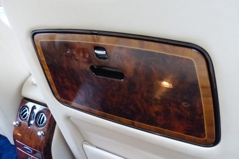 ROLLS-ROYCE SILVER SERAPH 1999 SOLD