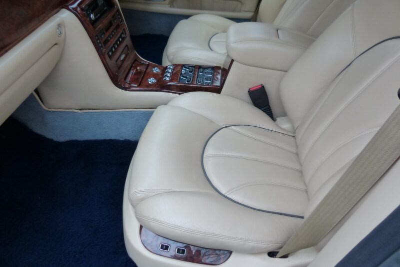 ROLLS-ROYCE SILVER SERAPH 1999 SOLD