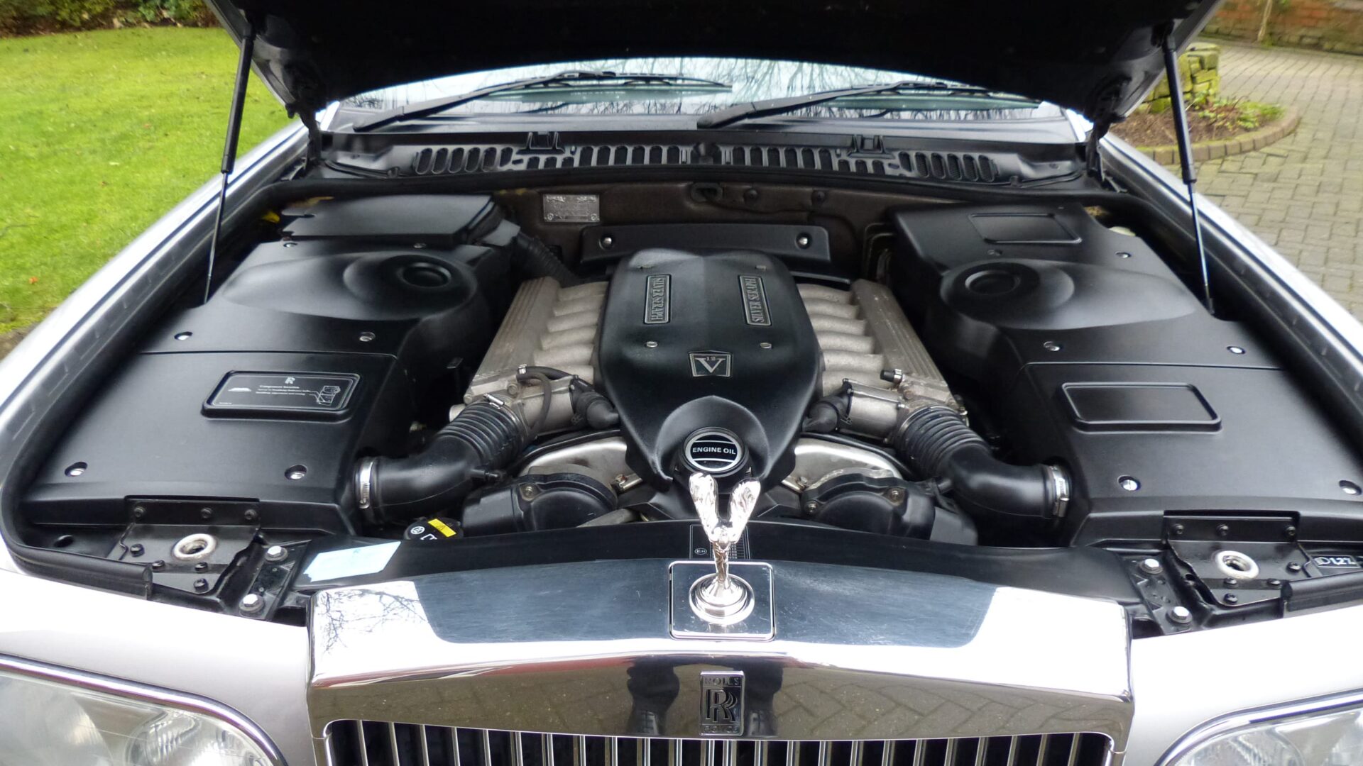 ROLLS-ROYCE SILVER SERAPH 1999 SOLD
