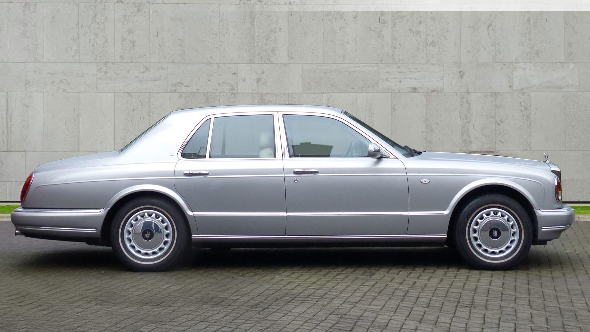 ROLLS-ROYCE SILVER SERAPH 1999 SOLD