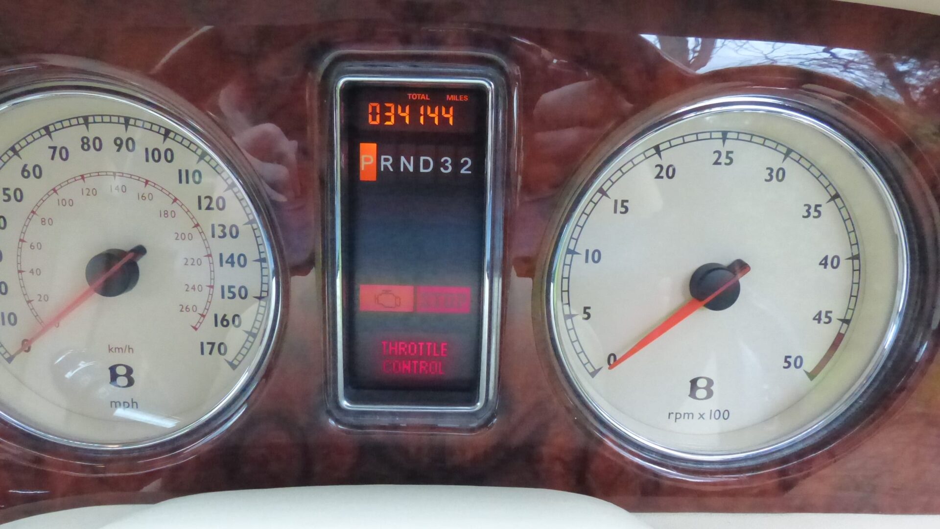 2005 BENTLEY ARNAGE R SALOON SOLD