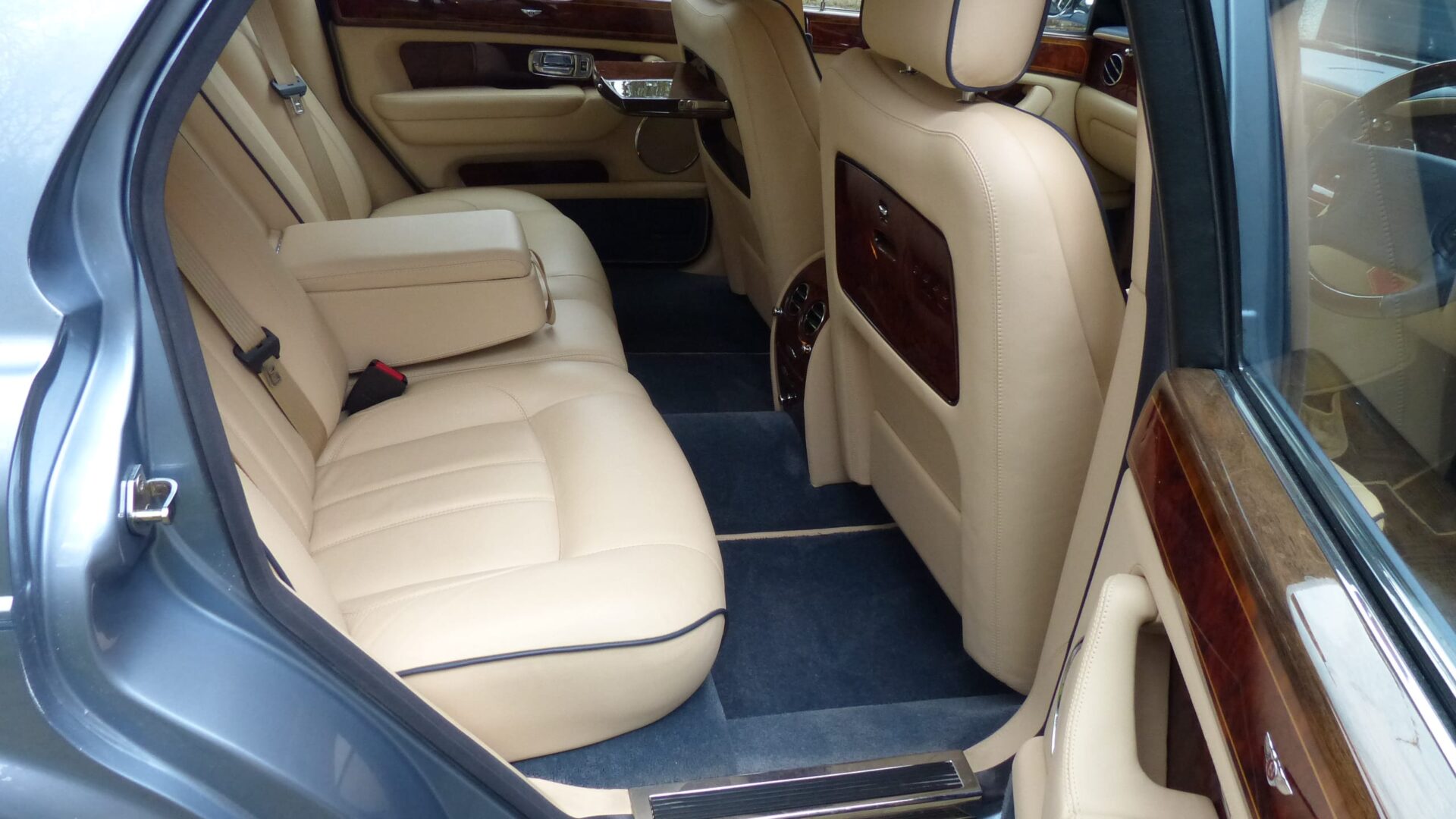 2005 BENTLEY ARNAGE R SALOON SOLD