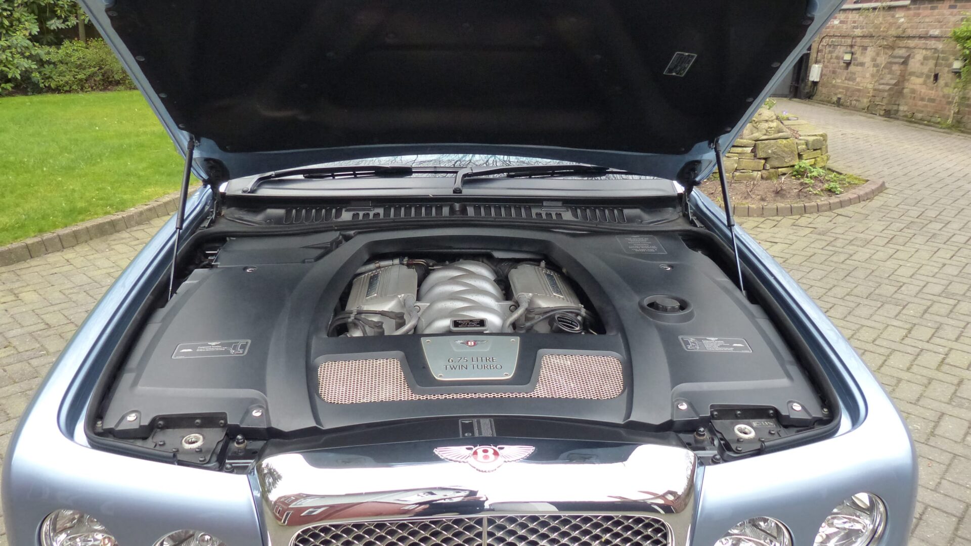 2005 BENTLEY ARNAGE R SALOON SOLD
