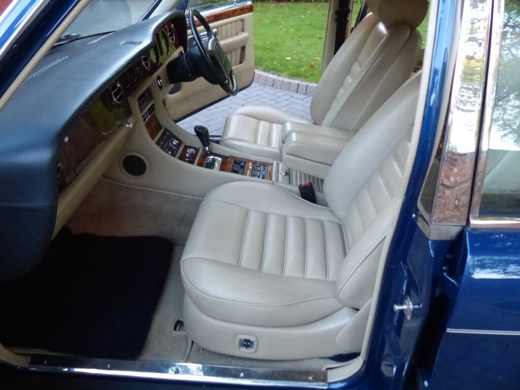 1994 BENTLEY TURBO R SALOON £22,950