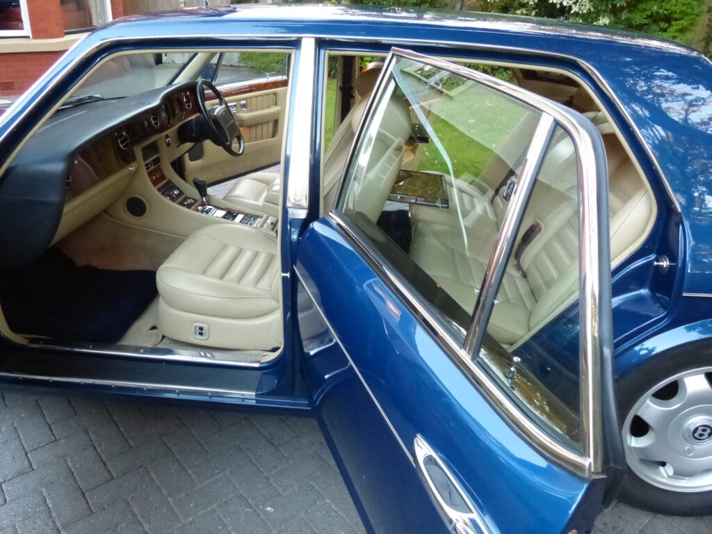 1994 BENTLEY TURBO R SALOON £22,950
