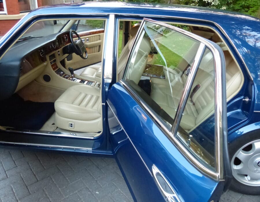 1994 BENTLEY TURBO R SALOON £22,950