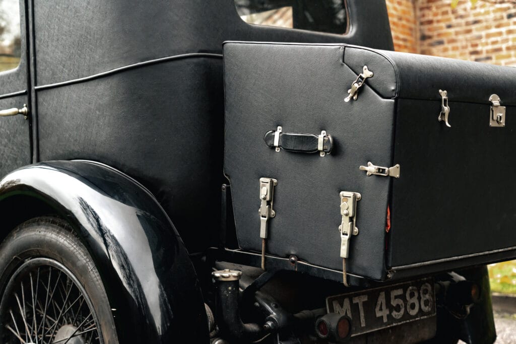 1929 Bentley 4 1/2 Litre Saloon by Vanden Plas