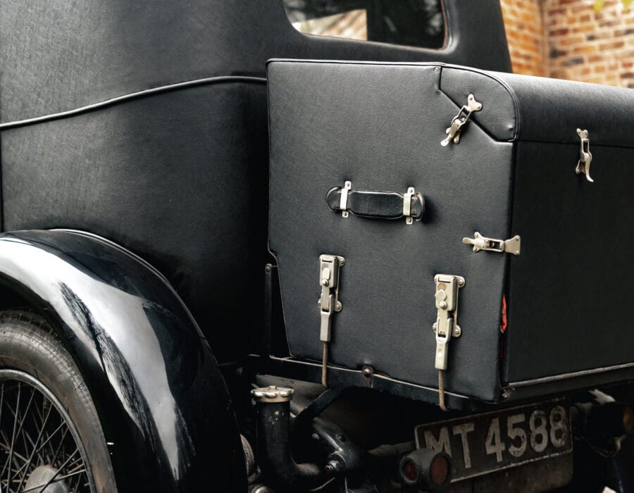 1929 Bentley 4 1/2 Litre Saloon by Vanden Plas