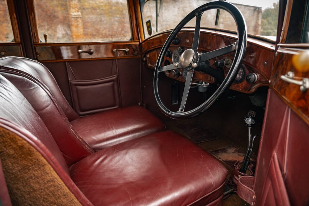 1929 Bentley 4 1/2 Litre Saloon by Vanden Plas