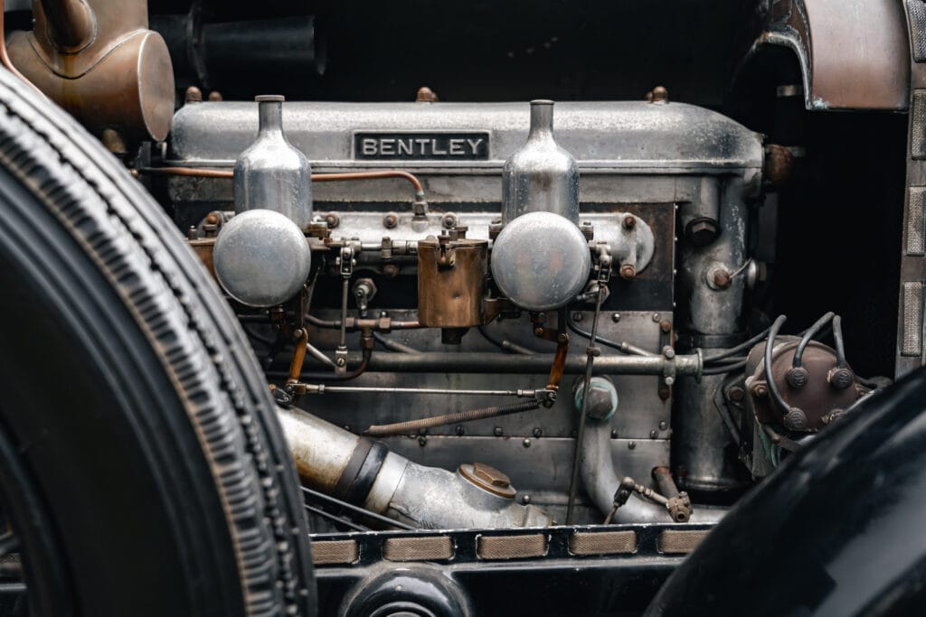 1929 Bentley 4 1/2 Litre Saloon by Vanden Plas