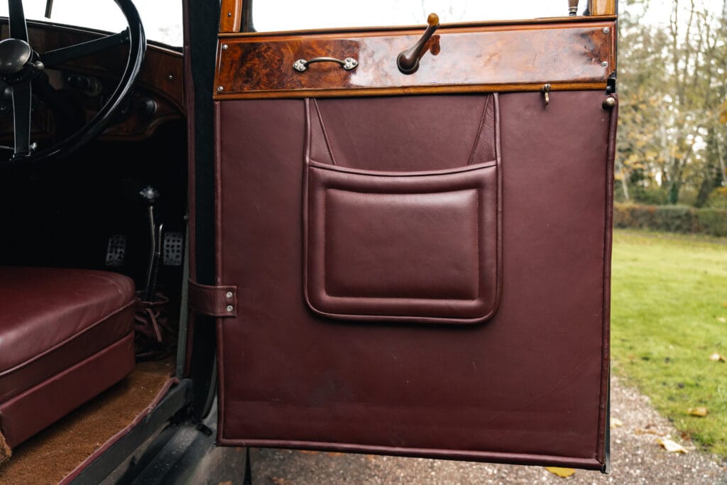 1929 Bentley 4 1/2 Litre Saloon by Vanden Plas