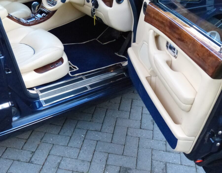 2000 BENTLEY ARNAGE RED LABEL 6.8 SALOON SOLD