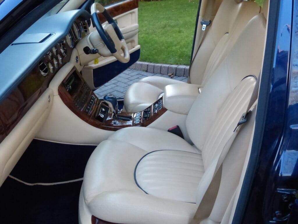 2000 BENTLEY ARNAGE RED LABEL 6.8 SALOON SOLD