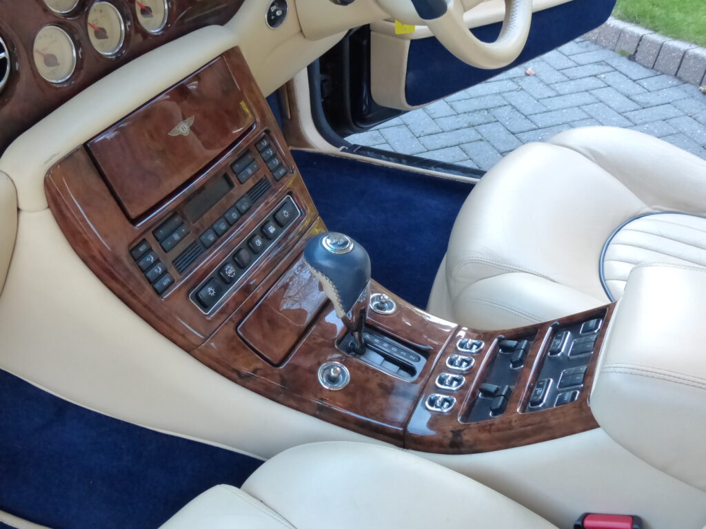 2000 BENTLEY ARNAGE RED LABEL 6.8 SALOON SOLD