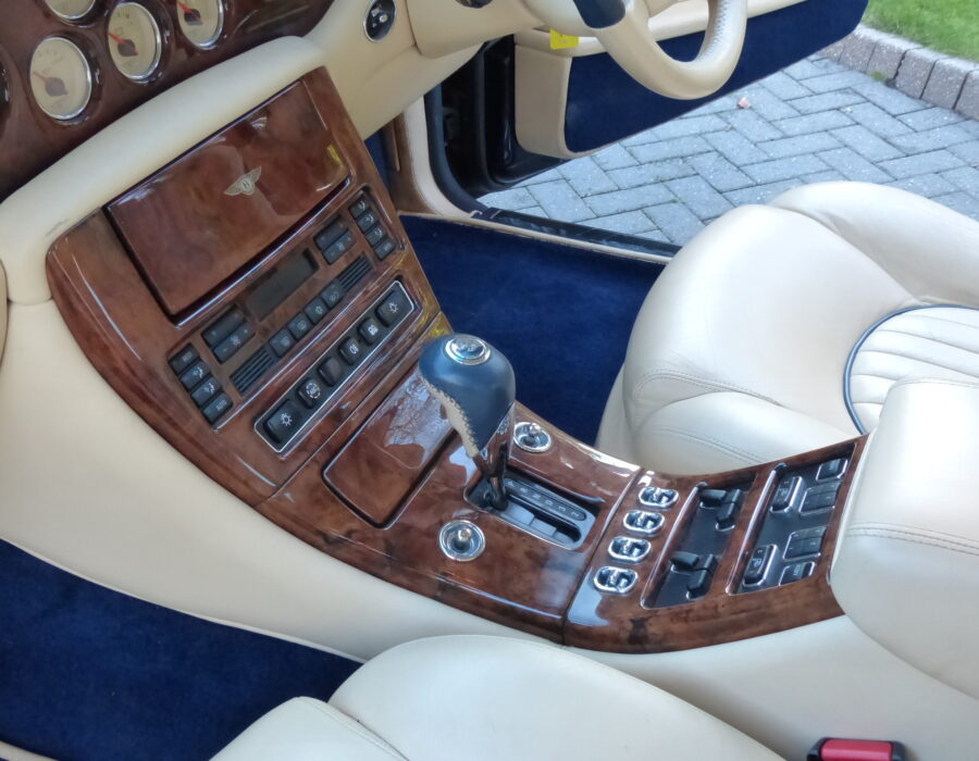 2000 BENTLEY ARNAGE RED LABEL 6.8 SALOON SOLD