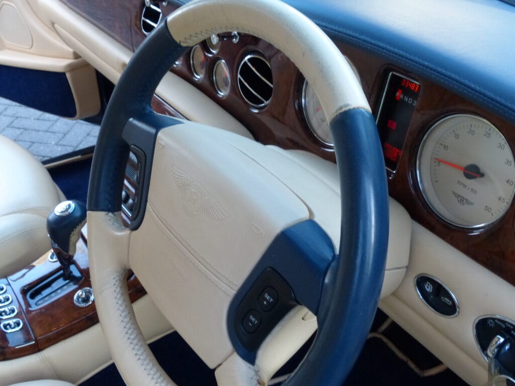 2000 BENTLEY ARNAGE RED LABEL 6.8 SALOON SOLD