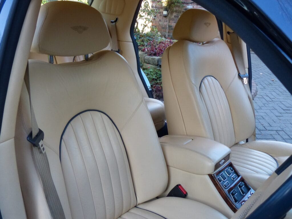 2000 BENTLEY ARNAGE RED LABEL 6.8 SALOON SOLD