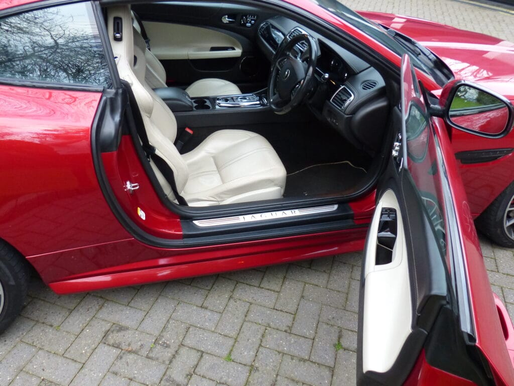 2014 JAGUAR XK DYNAMIC R £24,950