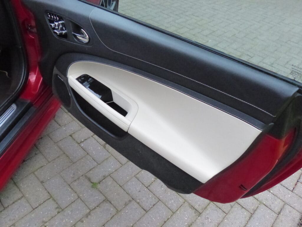 2014 JAGUAR XK DYNAMIC R £24,950