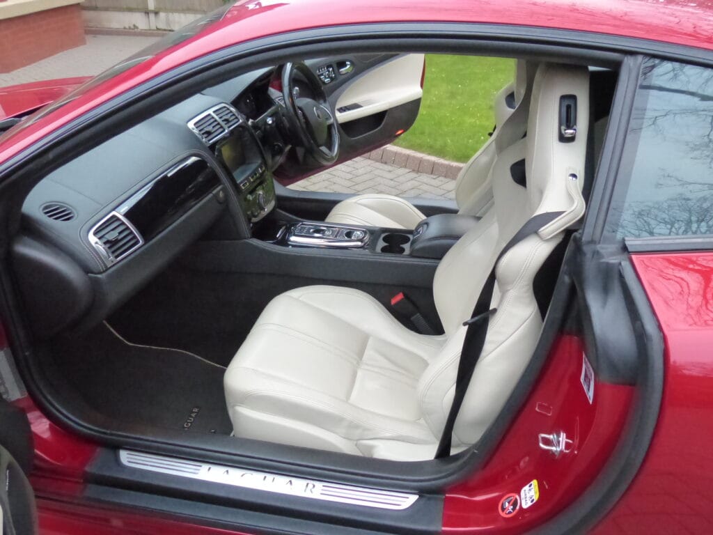 2014 JAGUAR XK DYNAMIC R £24,950