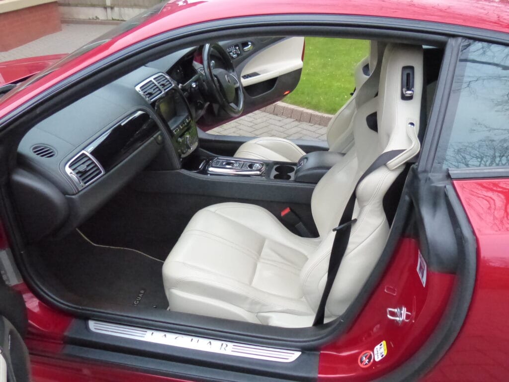 2014 JAGUAR XK DYNAMIC R £24,950