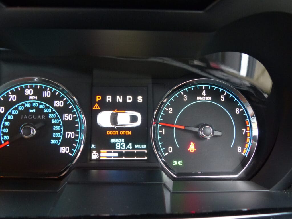 2014 JAGUAR XK DYNAMIC R £24,950