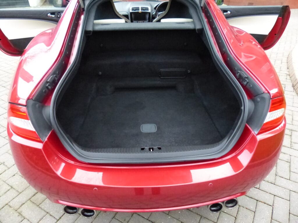 2014 JAGUAR XK DYNAMIC R £24,950