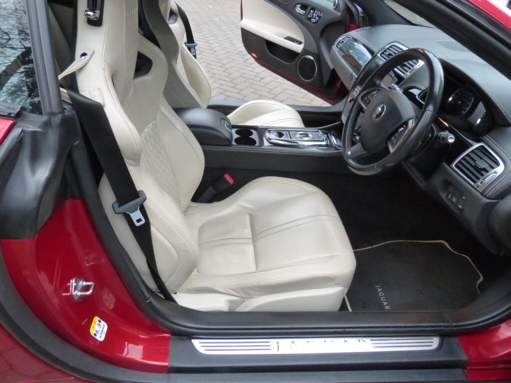 2014 JAGUAR XK DYNAMIC R £24,950