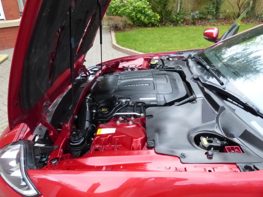 2014 JAGUAR XK DYNAMIC R £24,950