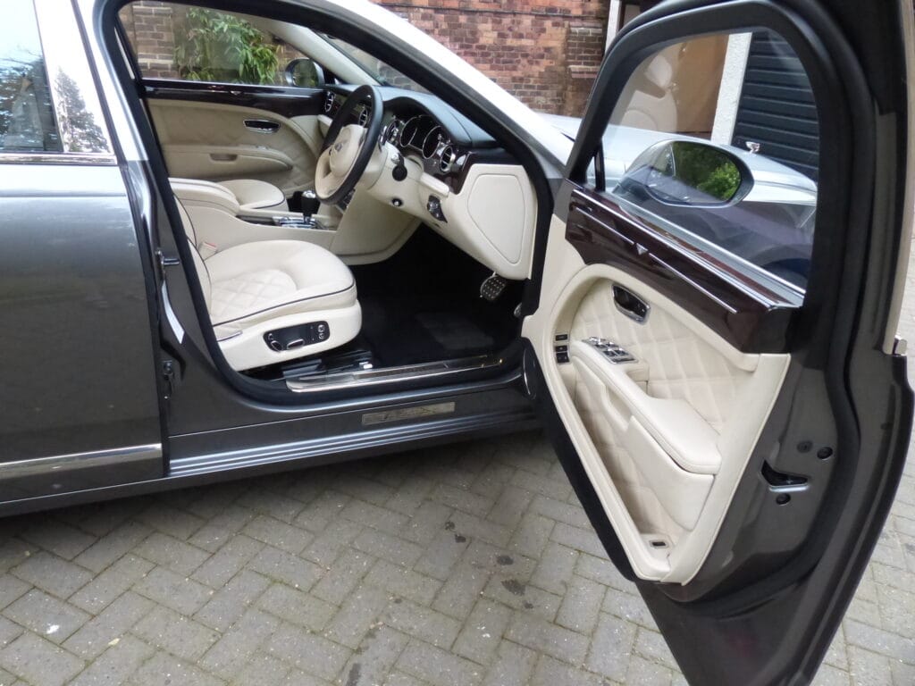 2016 BENTLEY MULSANNE SALOON