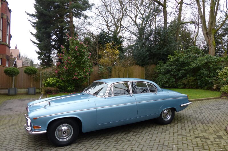 1969 JAGUAR 420G MANUAL WITH O/D