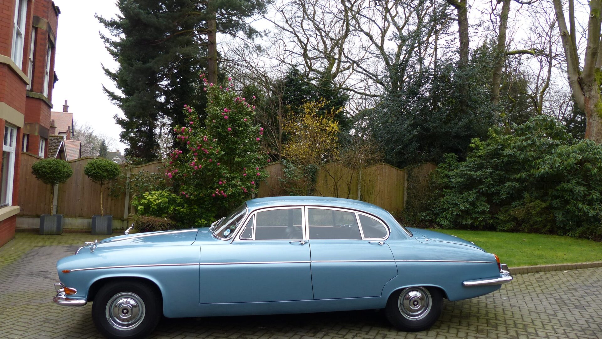 1969 JAGUAR 420G MANUAL WITH O/D
