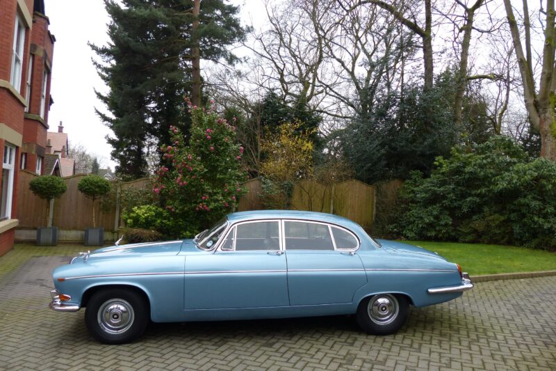 1969 JAGUAR 420G MANUAL WITH O/D