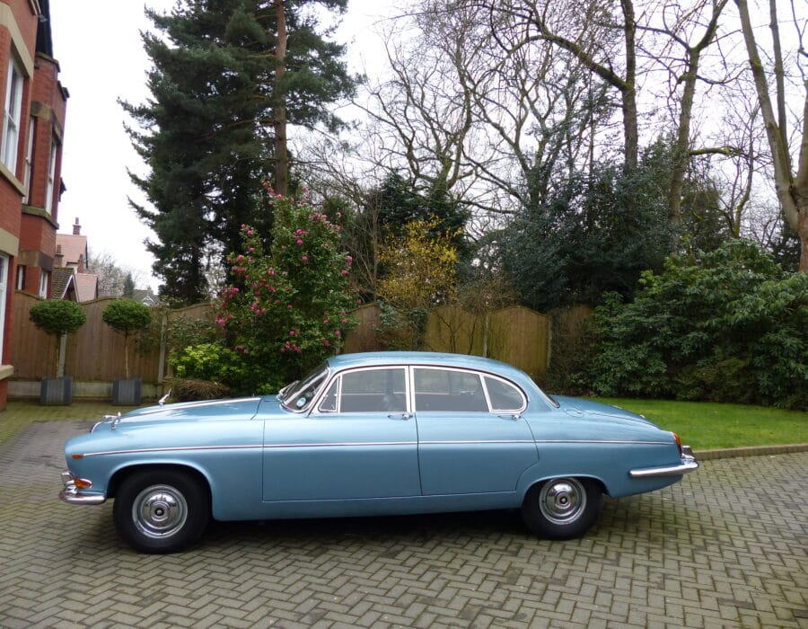 1969 JAGUAR 420G MANUAL WITH O/D