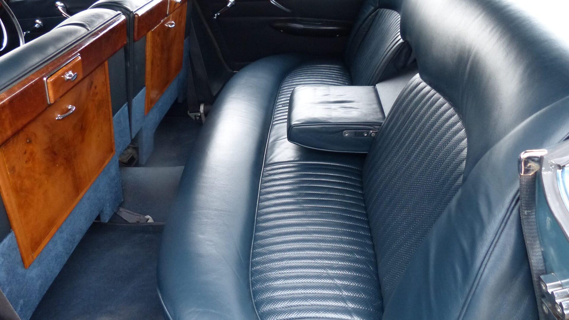 1969 JAGUAR 420G MANUAL WITH O/D