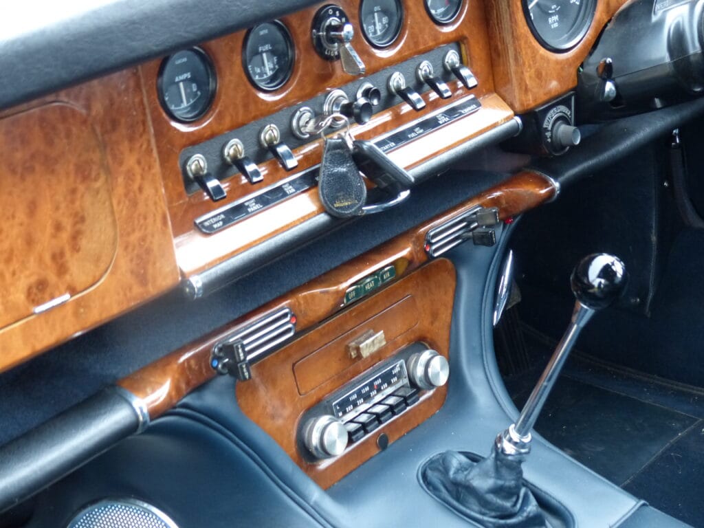 1969 JAGUAR 420G MANUAL WITH O/D