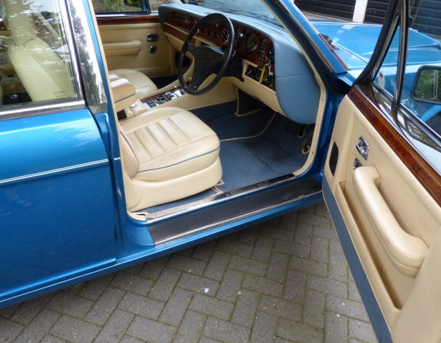 1989 BENTLEY TURBO R SALOON