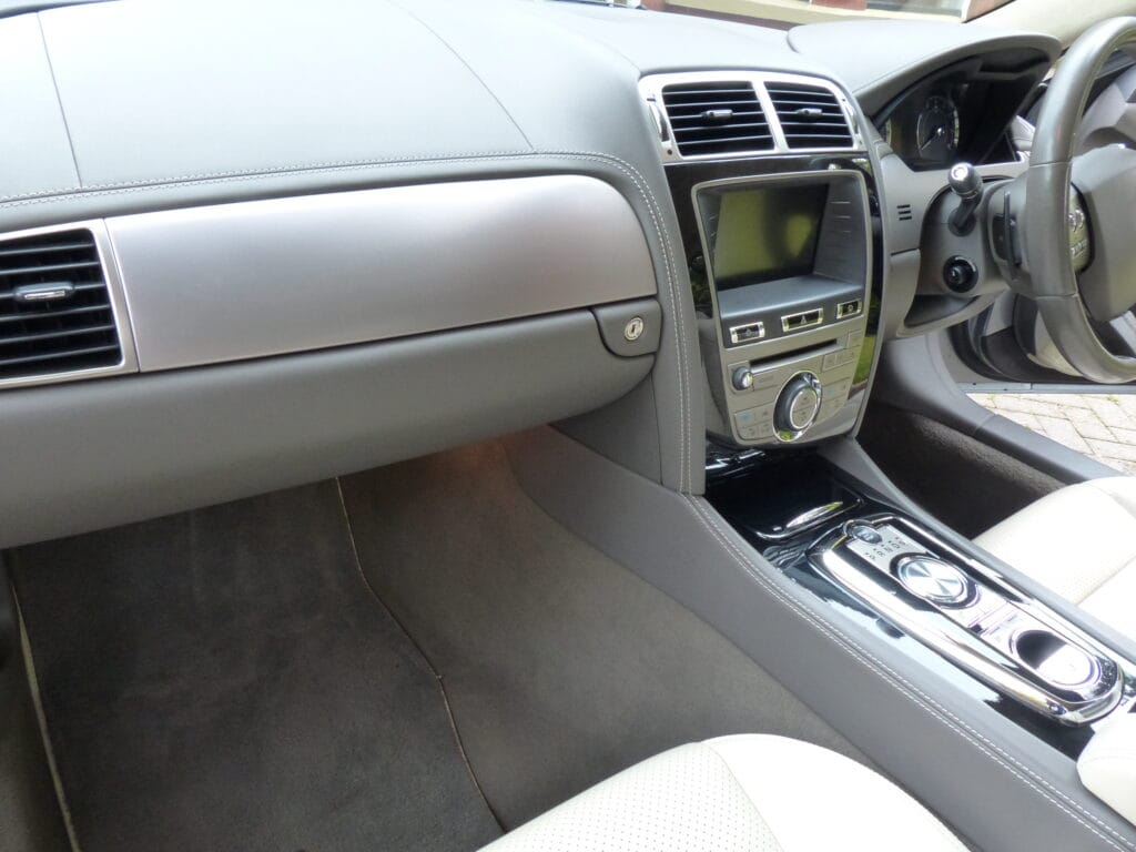 2009 JAGUAR XK 5.0L V8 PORTFOLIO COUPE RESERVED