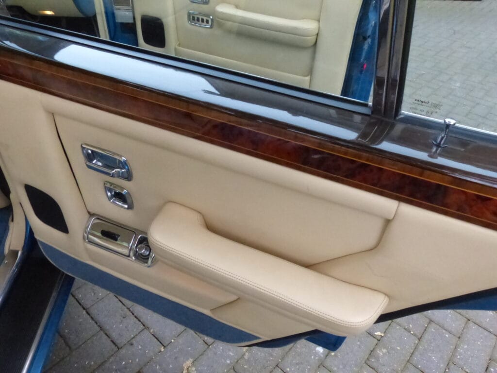 1989 BENTLEY TURBO R SALOON