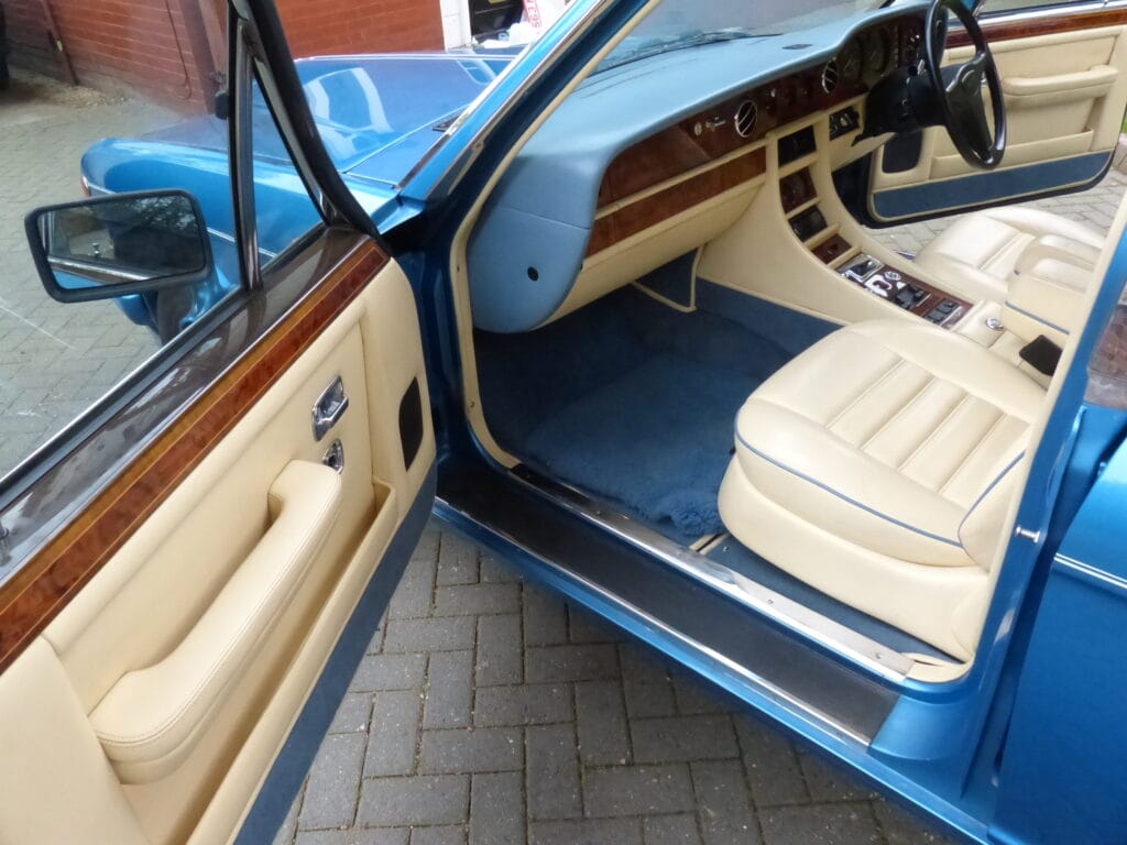 1989 BENTLEY TURBO R SALOON