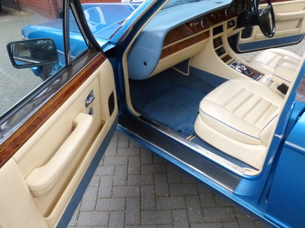 1989 BENTLEY TURBO R SALOON