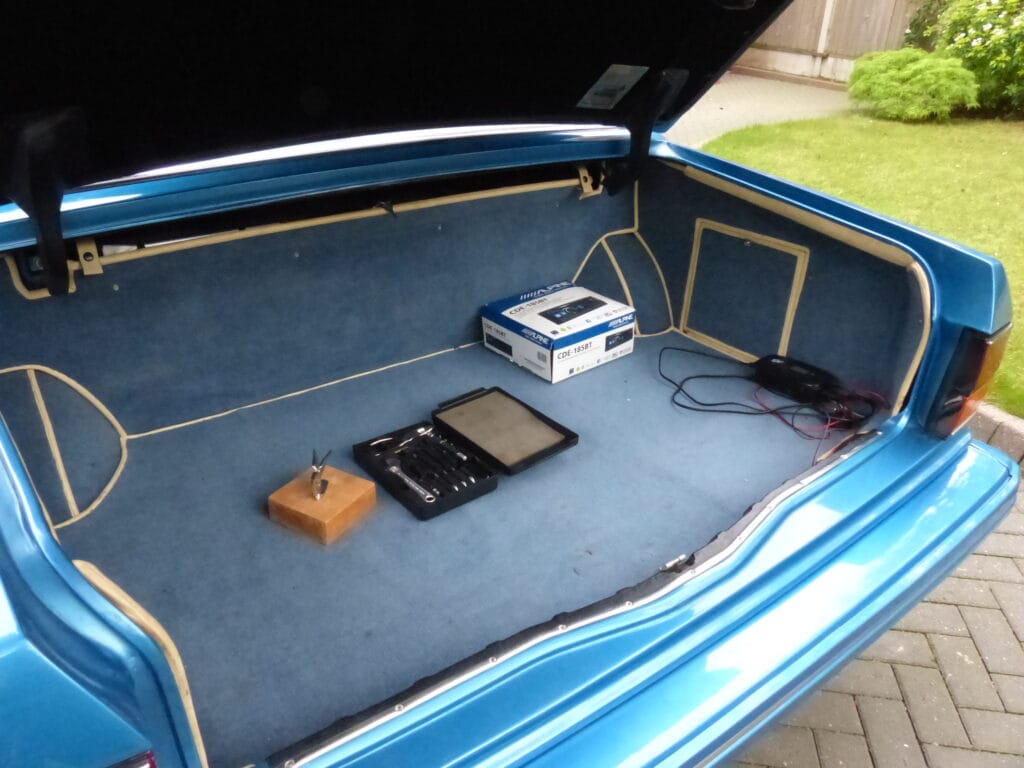 1989 BENTLEY TURBO R SALOON