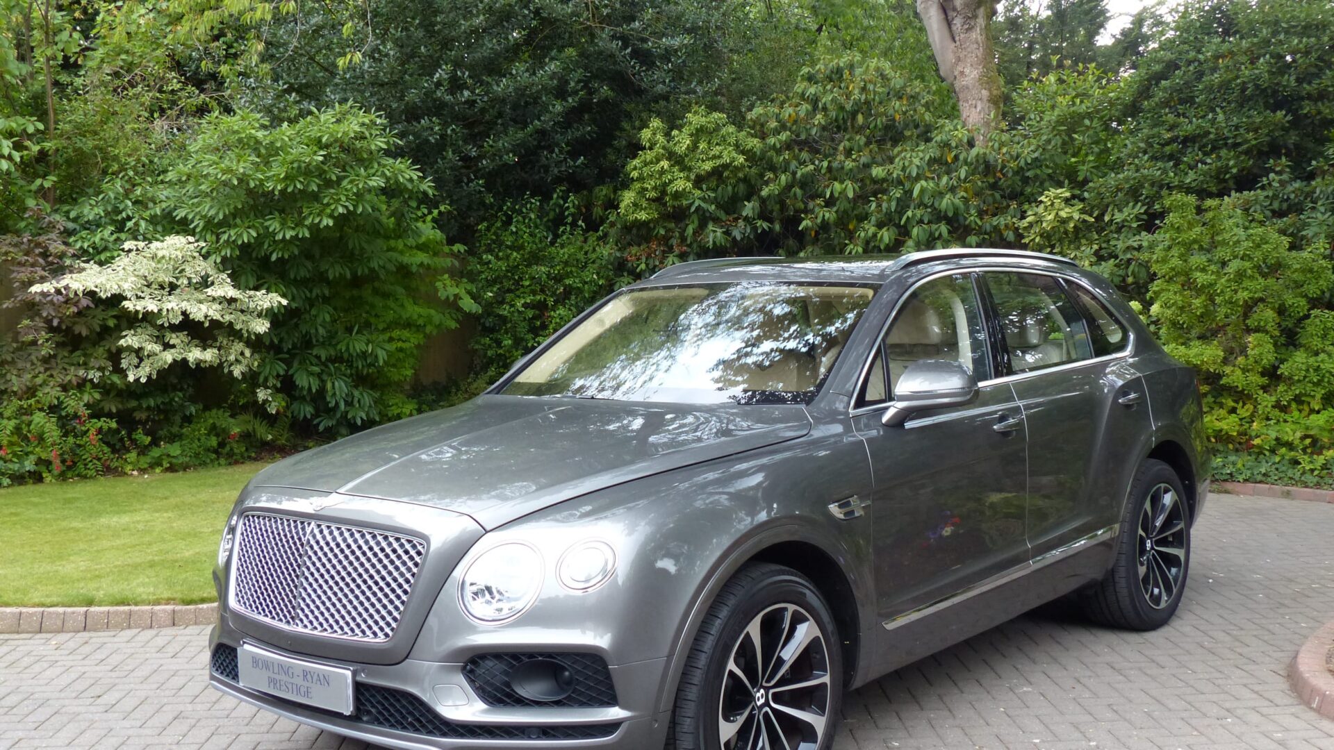 2017 BENTLEY BENTAYGA 6.O W12 4WD AUTO SOLD